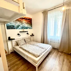 https://liberty-bridge-zenta.inbudapesthotels.com